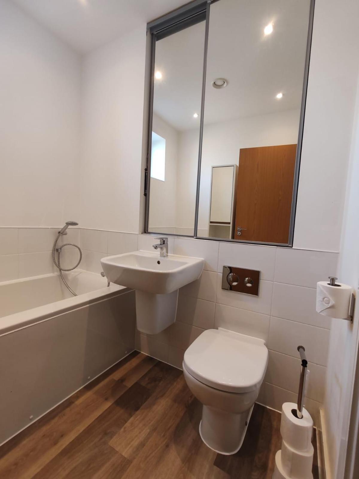Sudbury Hill Quarto em Acomodações Particulares